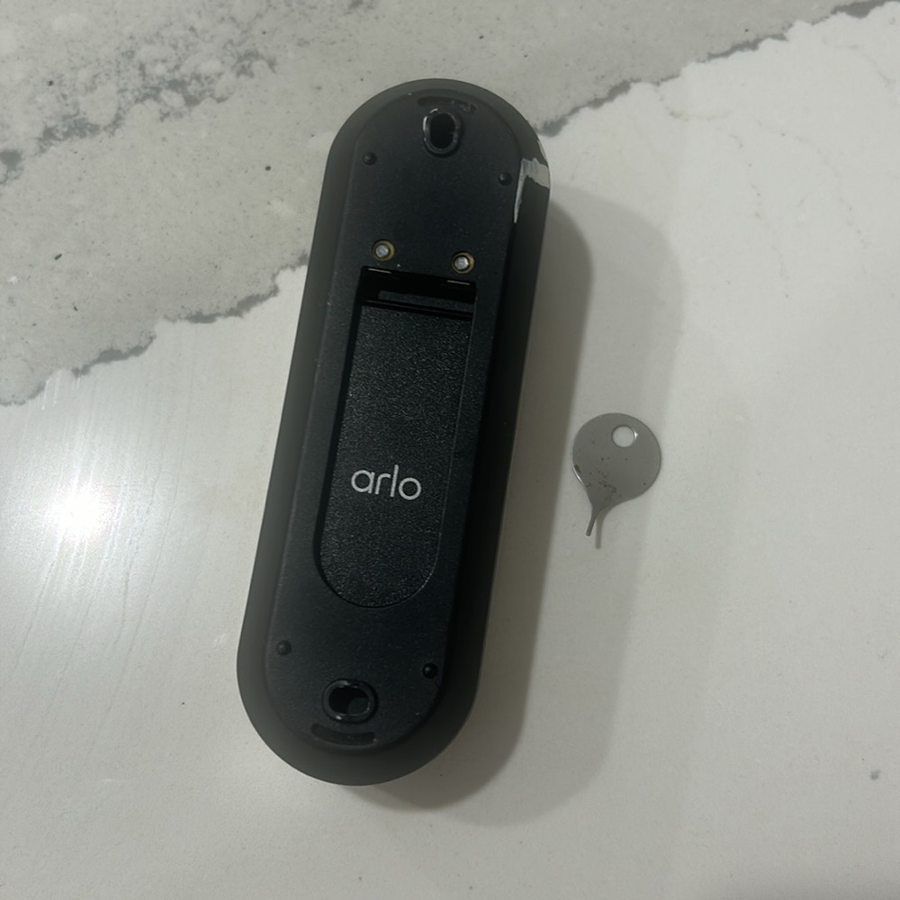 ARLO PRO 2 DOORBELL - Picture 2 of 4